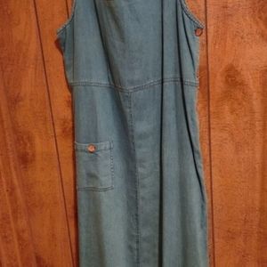 J.G. HOOK BLUE JEAN SLEEVELESS DRESS. SIZE MISSES LARGE